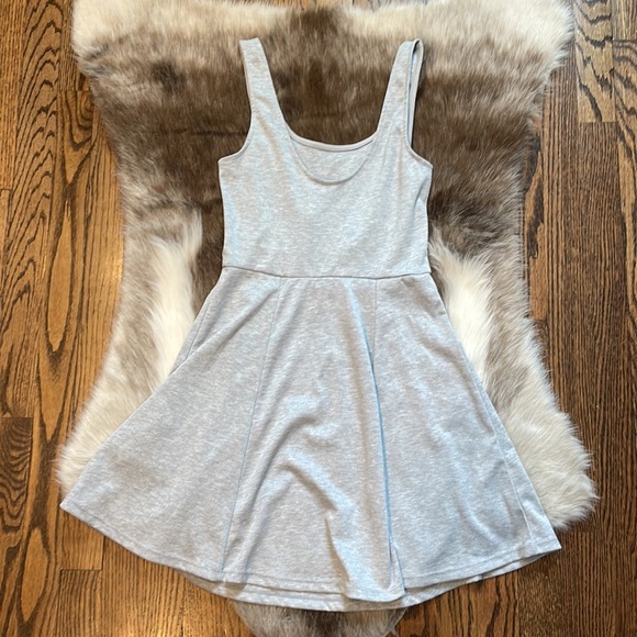 H&M minimalism dress NWT - Picture 2 of 4